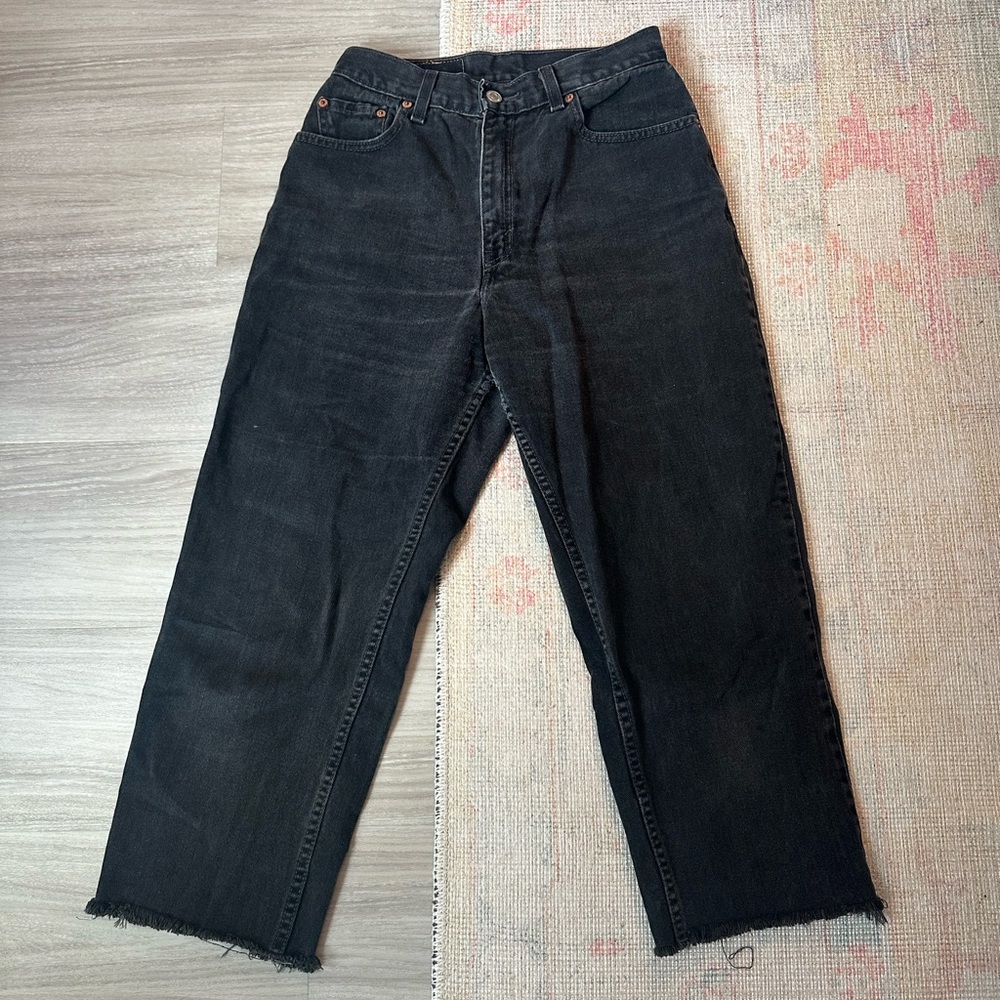 Black Levi’s 550s Jeans